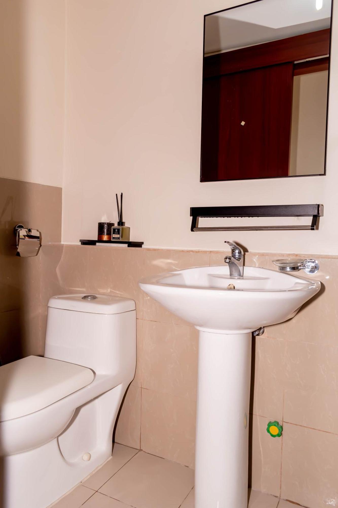 Amora Suites At The Beacon Makati Manila Szoba fotó